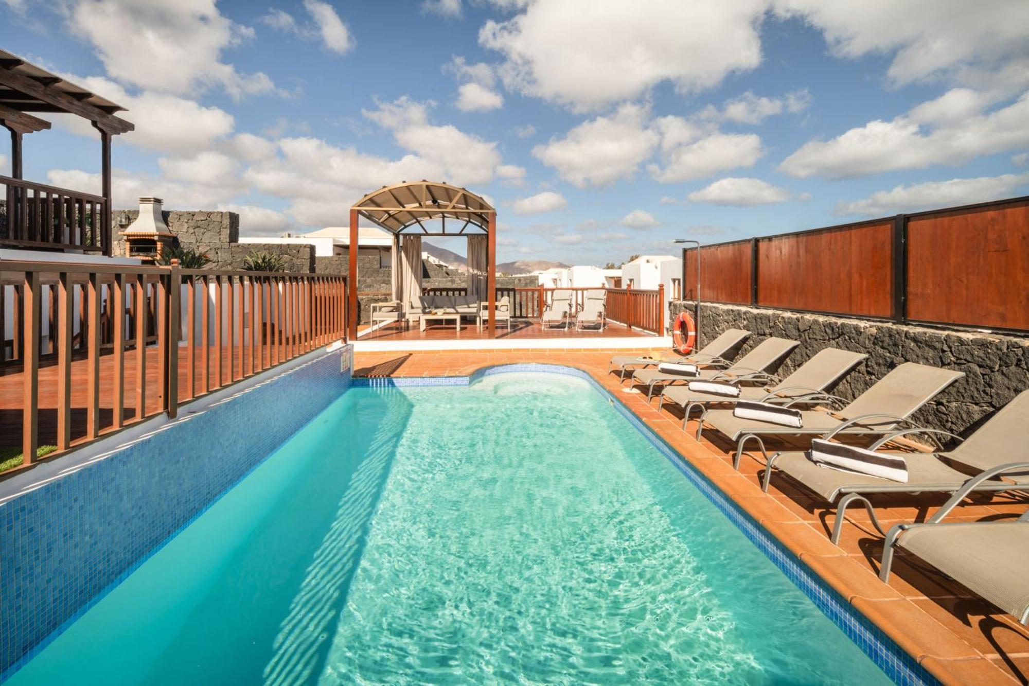 Villa 61 Playablanca Lanzarote Pool Spa Playa Blanca  Exteriör bild